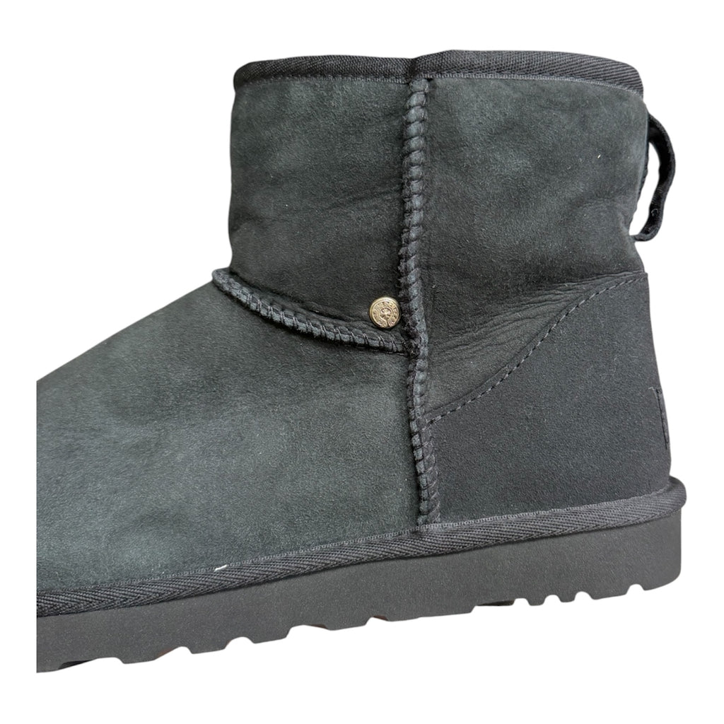 Chrome hearts dagger Uggs size 10