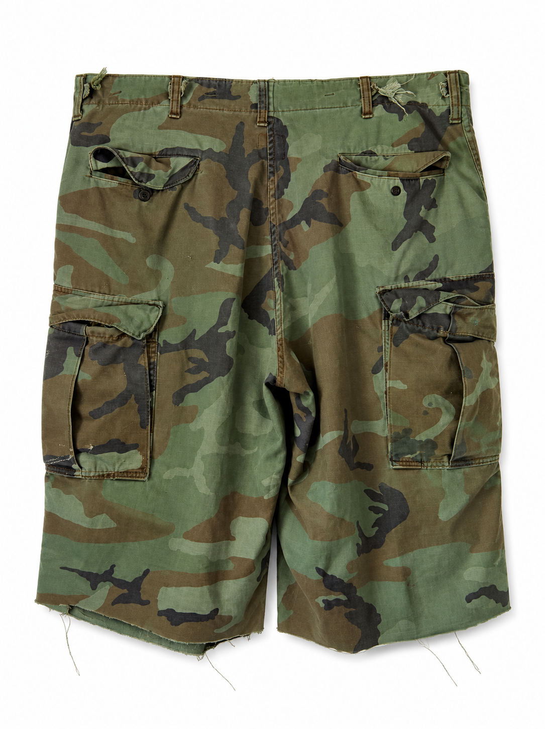 Vintage smoked out camo shorts size 40